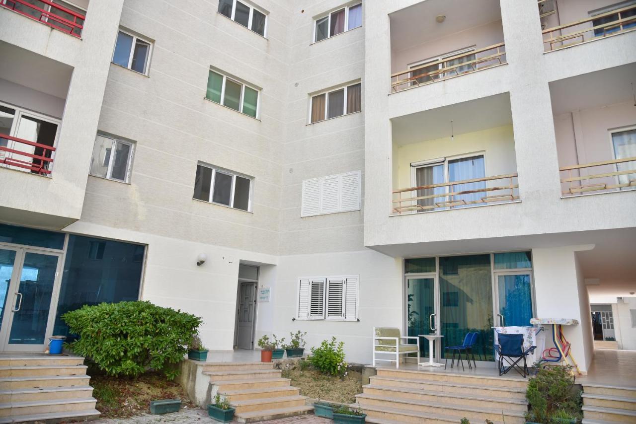 Flowers Apartments Голем Екстериор снимка