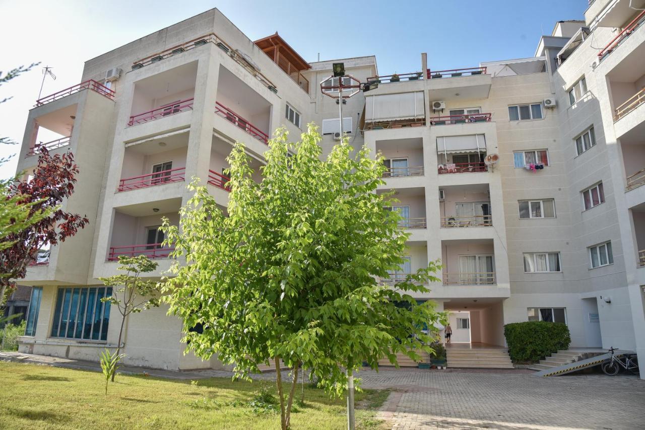 Flowers Apartments Голем Екстериор снимка
