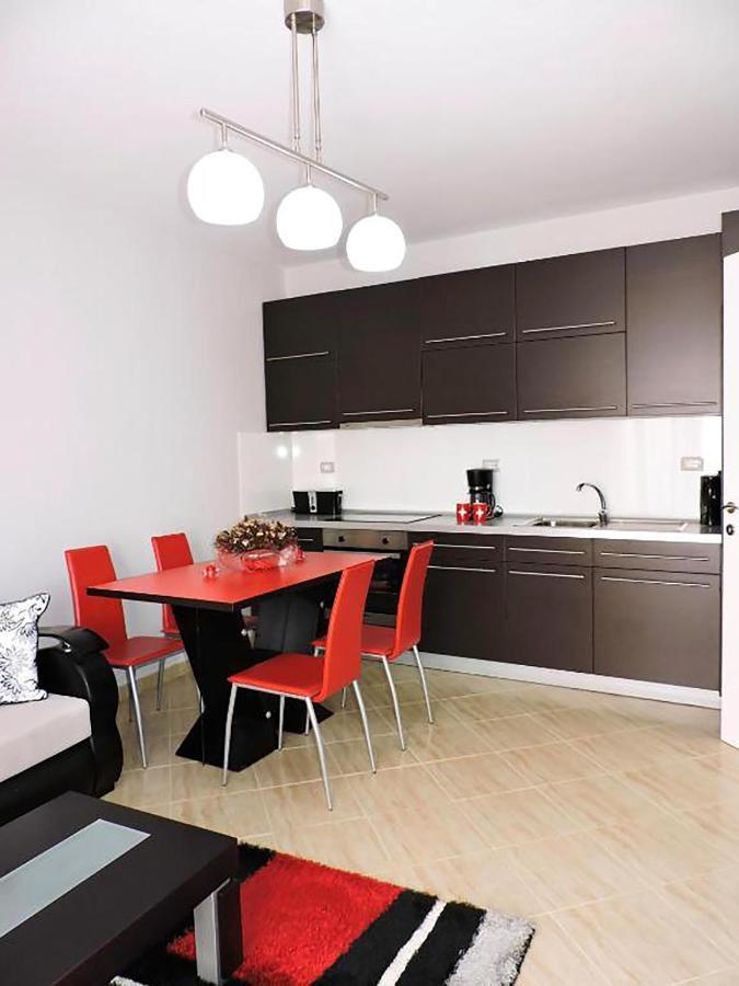 Flowers Apartments Голем Екстериор снимка