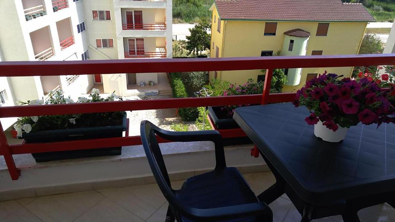Flowers Apartments Голем Екстериор снимка